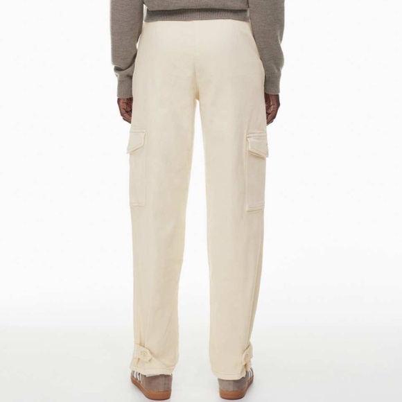Aritzia Wilfred Free Modern Cargo Pant - Picture 4 of 8